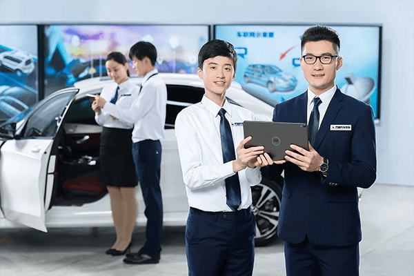 <b>高職院校擴招200萬人,職</b>