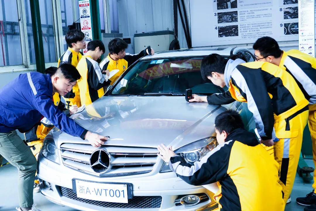 <b>初中生成績(jī)不理想該何去</b>